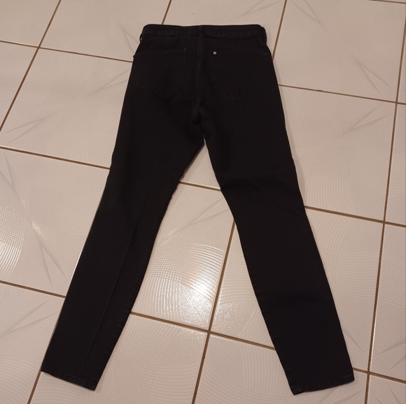 4/$60 Black Skinny Jeans - Size 28 - Picture 4 of 7